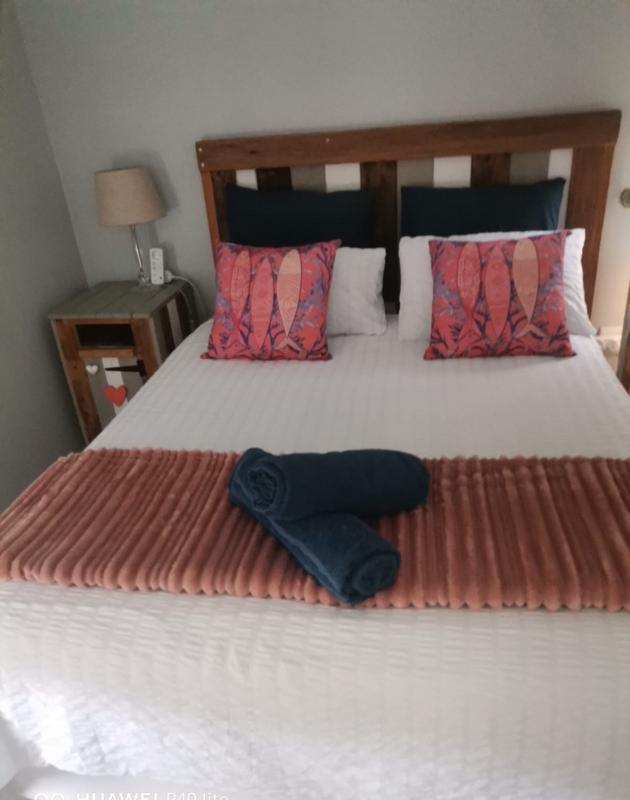 2 Bedroom Property for Sale in Stilbaai Wes Western Cape